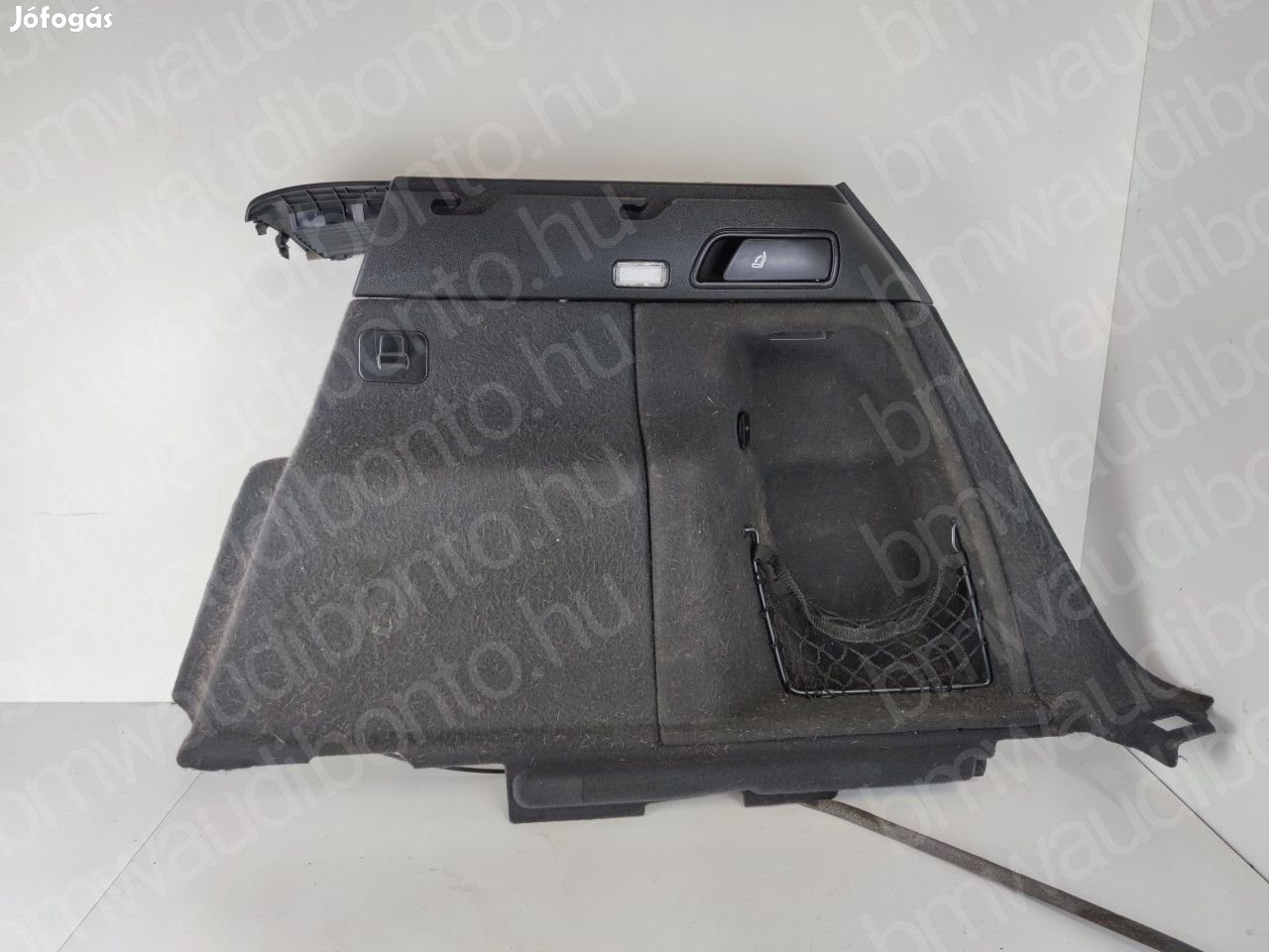 AUDI Q5 (8RB) Jobb hátsó csomagtér burkolat (műanyag) (8R0863880F)