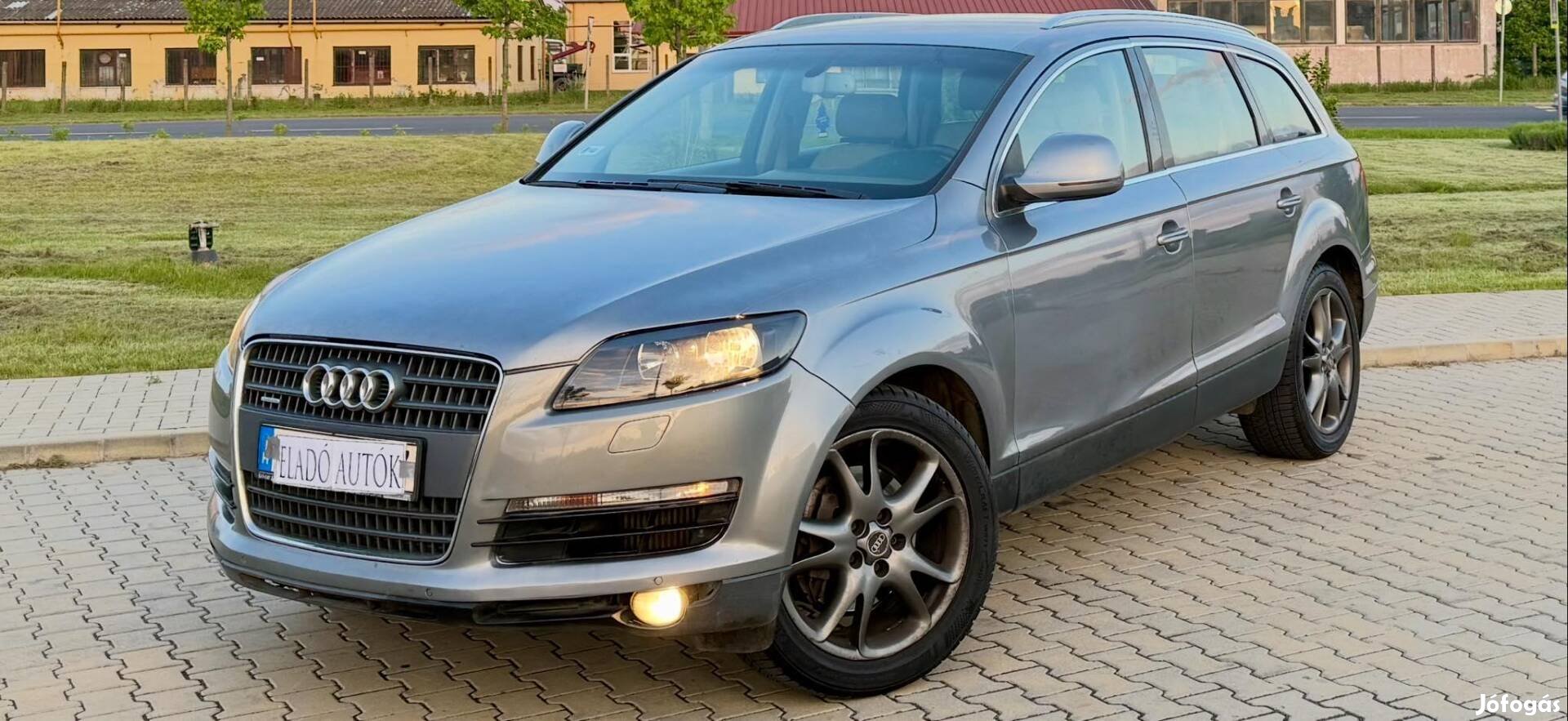 AUDI Q7 3.0 TDI DPF quattro Tiptronic ic / 7 SZ...