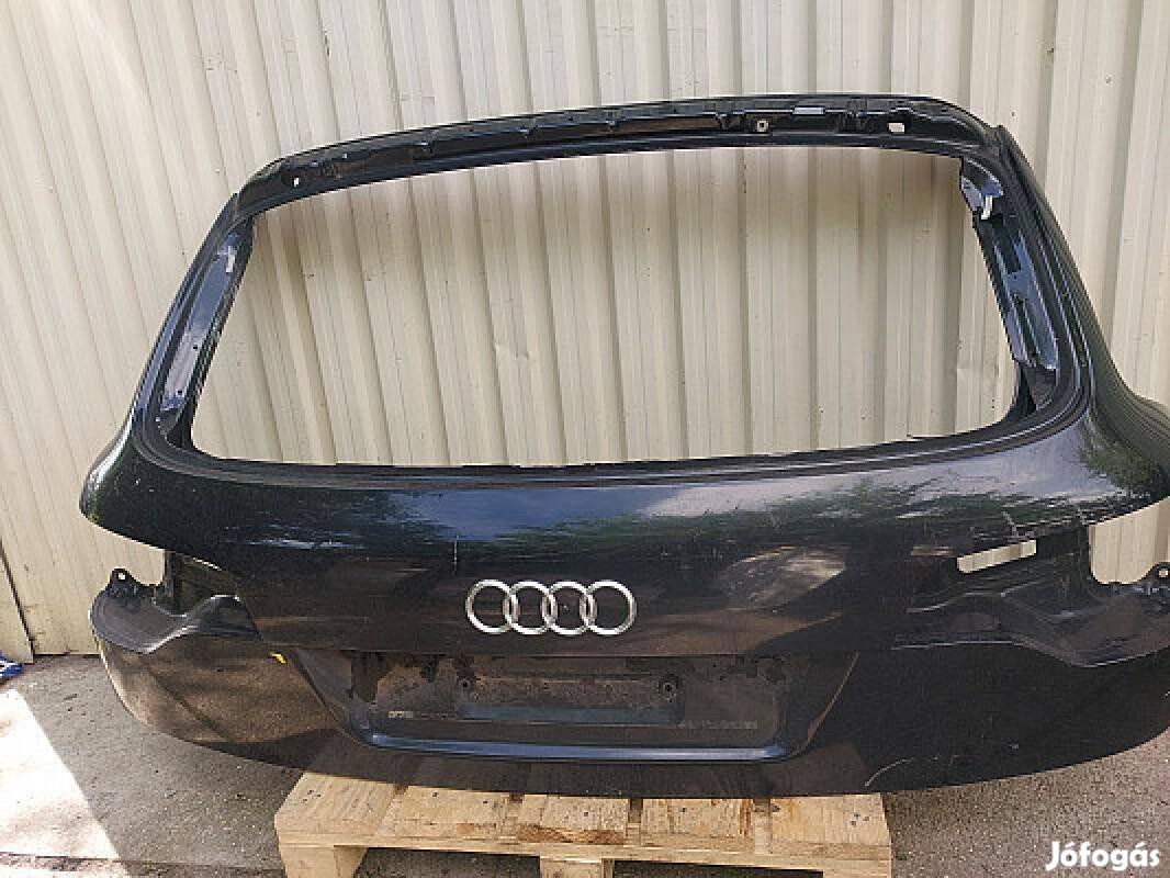 AUDI Q7 4L csomagtérajtó csomagtér ajtó