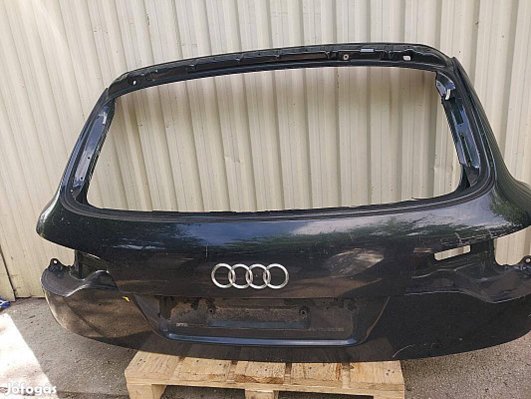 AUDI Q7 4L csomagtérajtó csomagtér ajtó