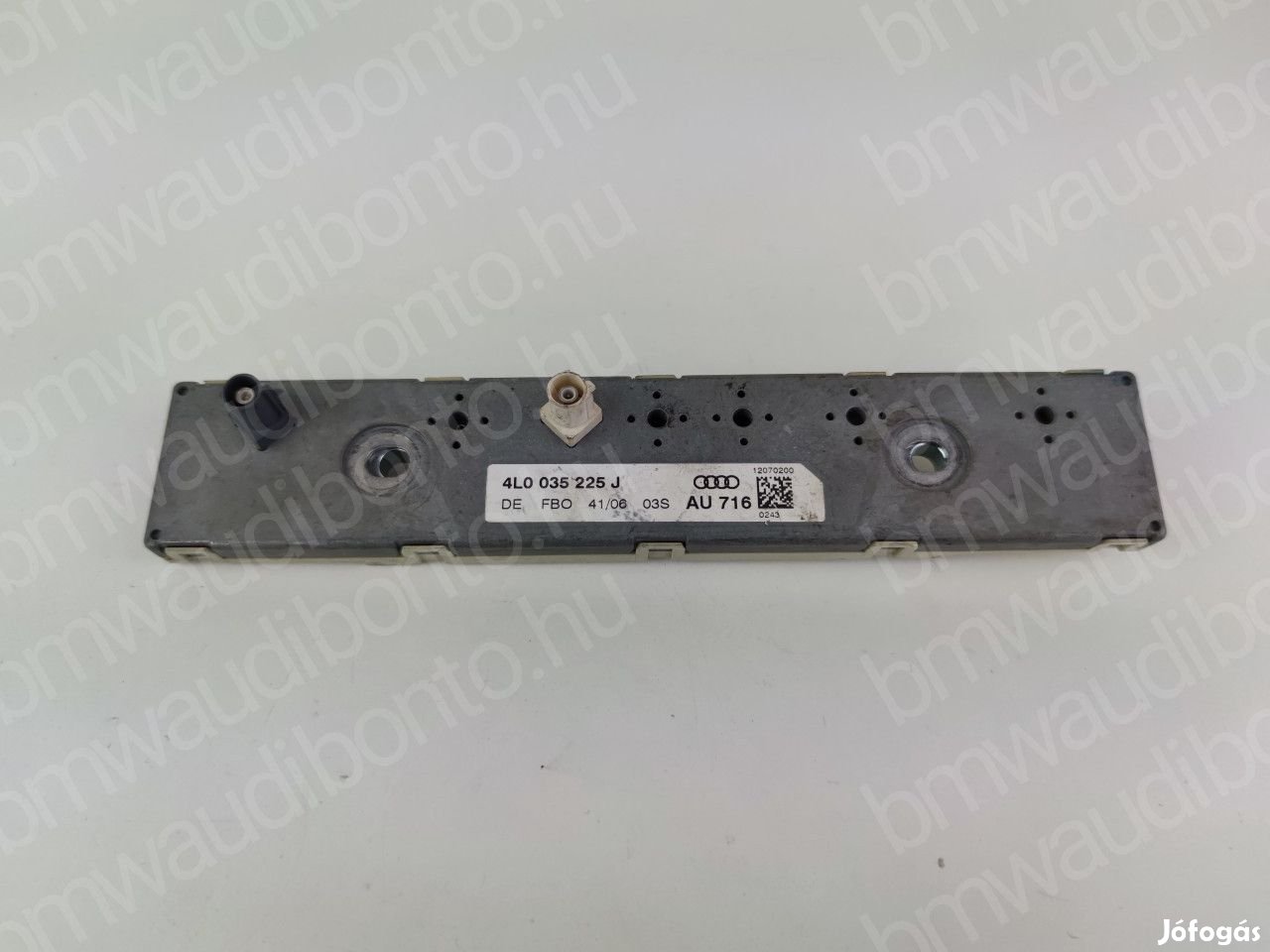 AUDI Q7 (4LB) Antenna erősítő (4L0035225J)