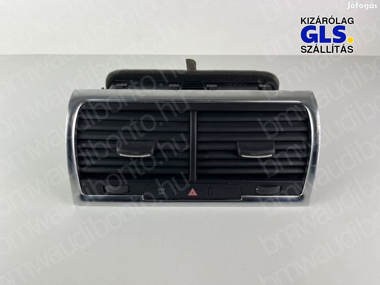 AUDI Q7 (4LB) Középső műszerfal szellőzőrács (4L0820951)