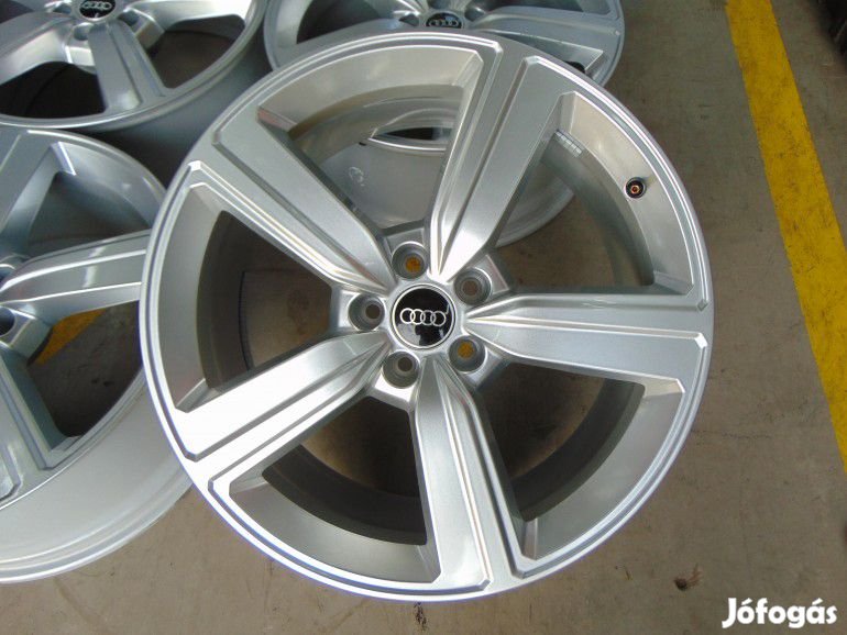 AUDI Q8 (2019-) Felni