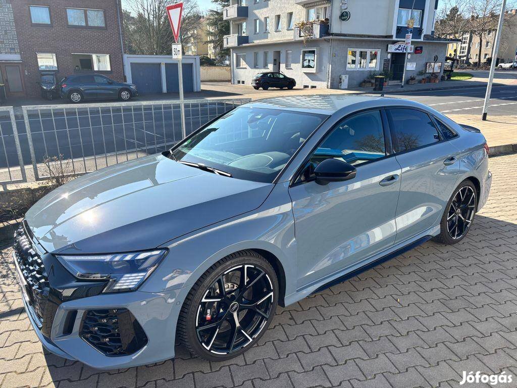 AUDI RS3 Limousine 55 TFSI quattro S-tronic Sér...