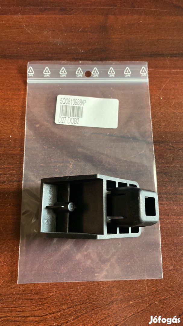 AUDI / SKODA adapter, bal hátsó 5Q0810988 eladó