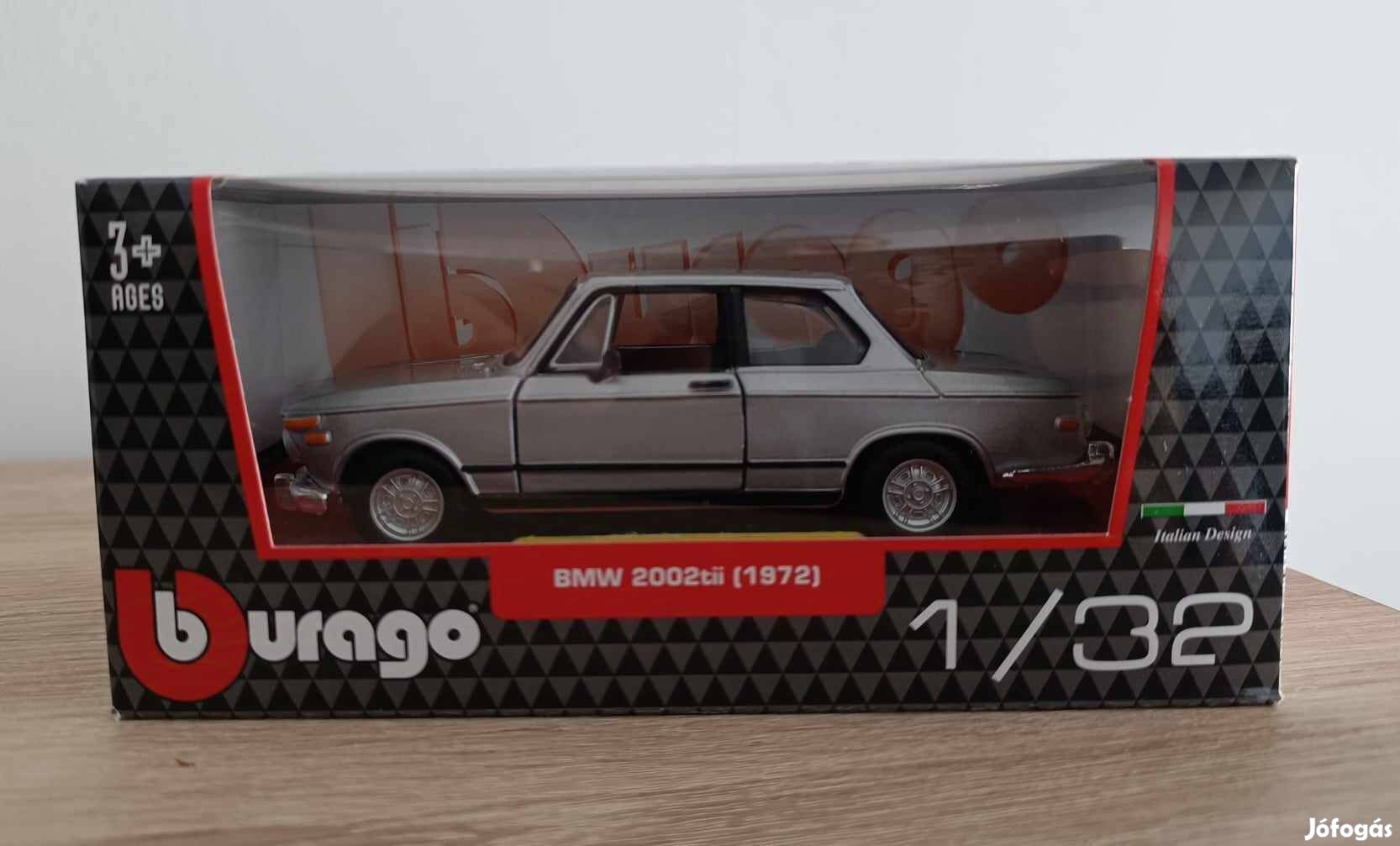 A BMW 2002tii (1972) Bburago Premium Edition modell