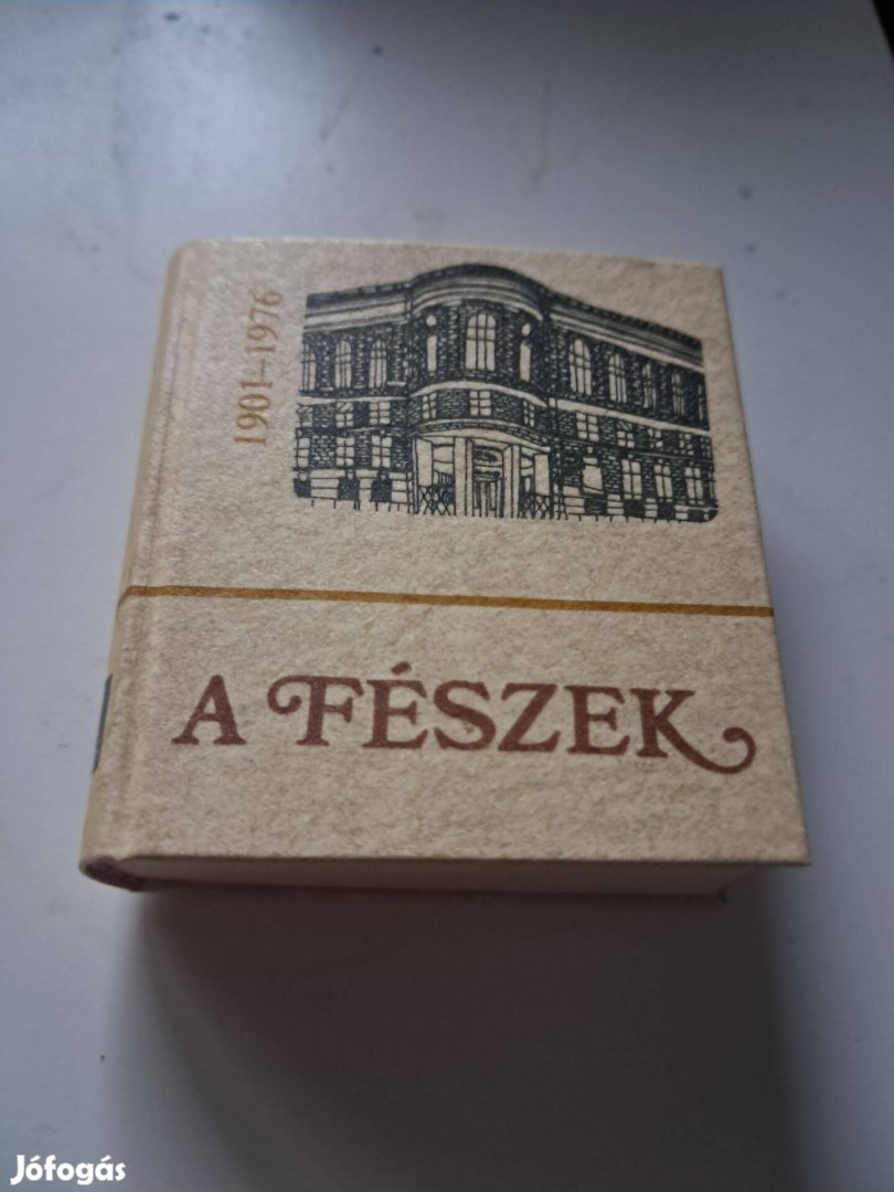 A Fészek emlékkönyv minikönyv