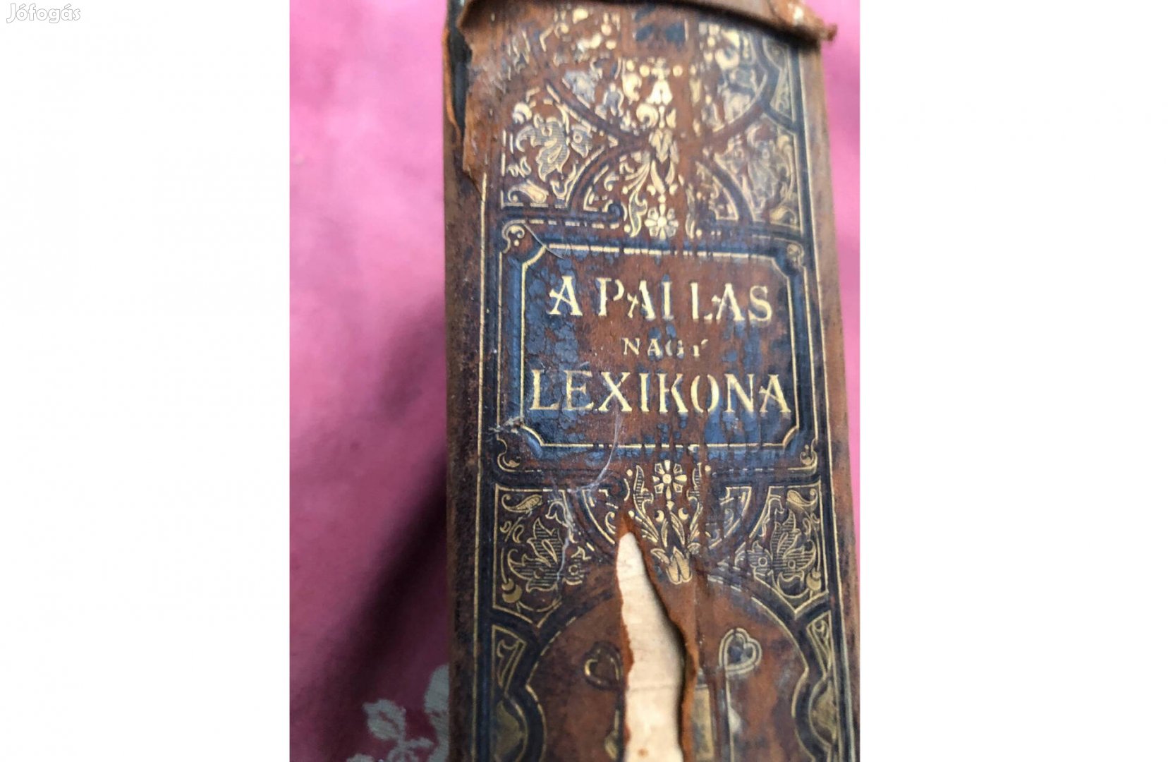 A Pallas nagy lexikona V.kötet ,sérült 5000 Ft