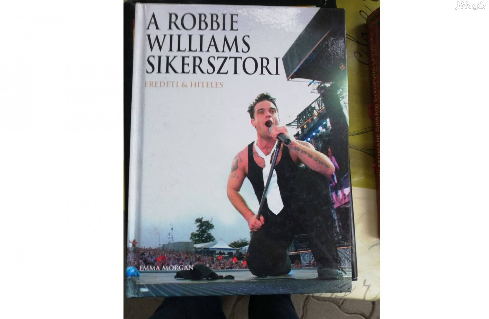 A Robbie Williams Sikersztori c. könyve 800 forintért eladó