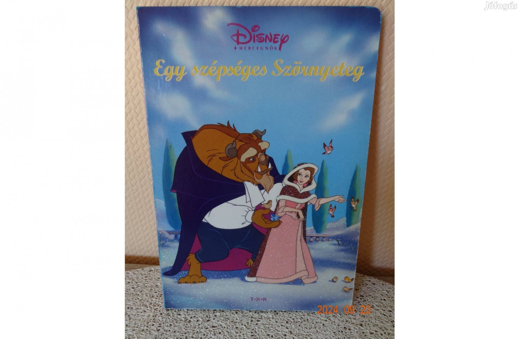 A Szépség És A Szörnyeteg (Egy szépséges szörnyeteg) kemény lapos