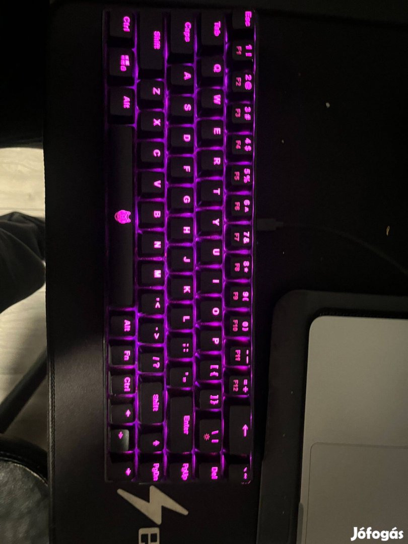 A+ K77B Mechanikus gaming billentyűzet, RGB világítás, Fekete