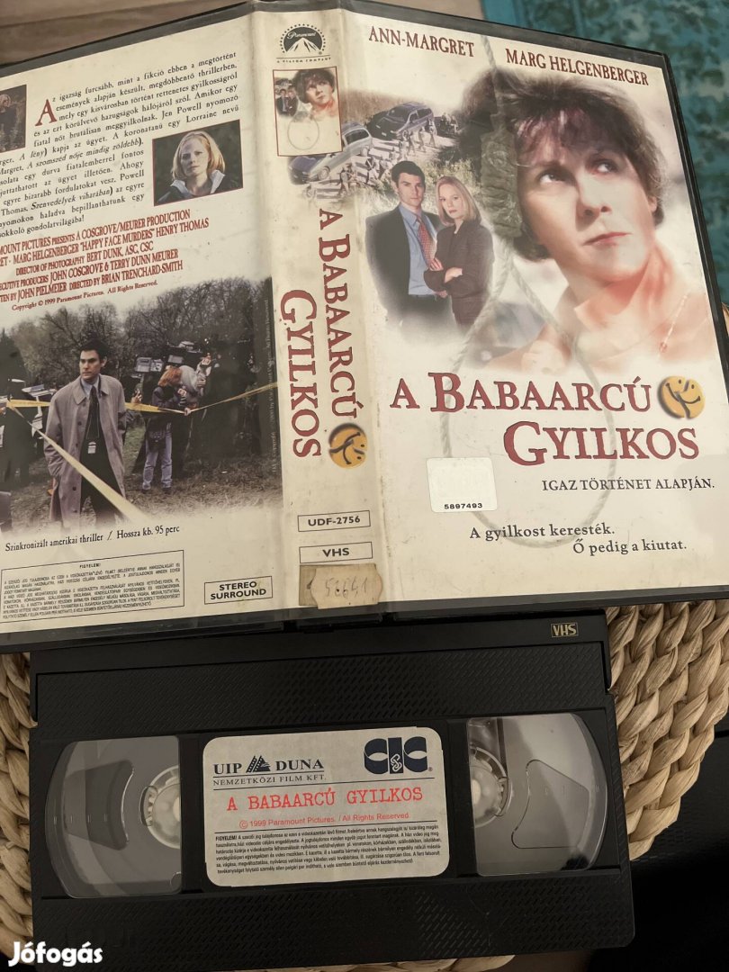 A babaarcú gyilkos vhs