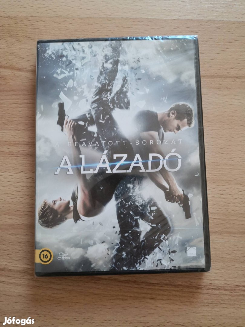 A beavatott sorozat Lázadó című bontatlan film eladó. 