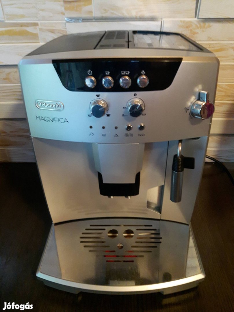 A energiaosztályos Delonghi Eco Magnifica automata kávéfőző