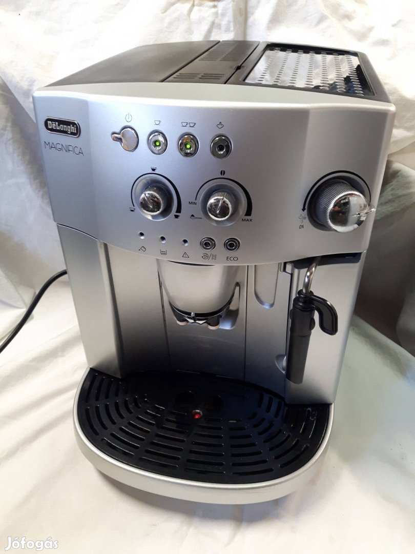 A energiaosztályos Delonghi Eco Magnifica automata kávéfőző 