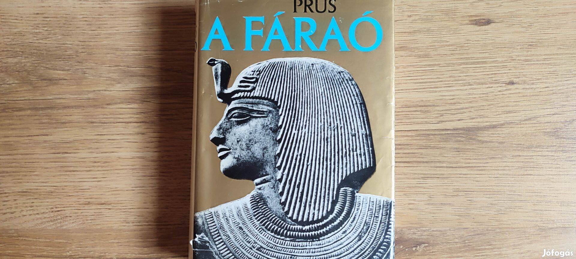 A fáraó című könyv