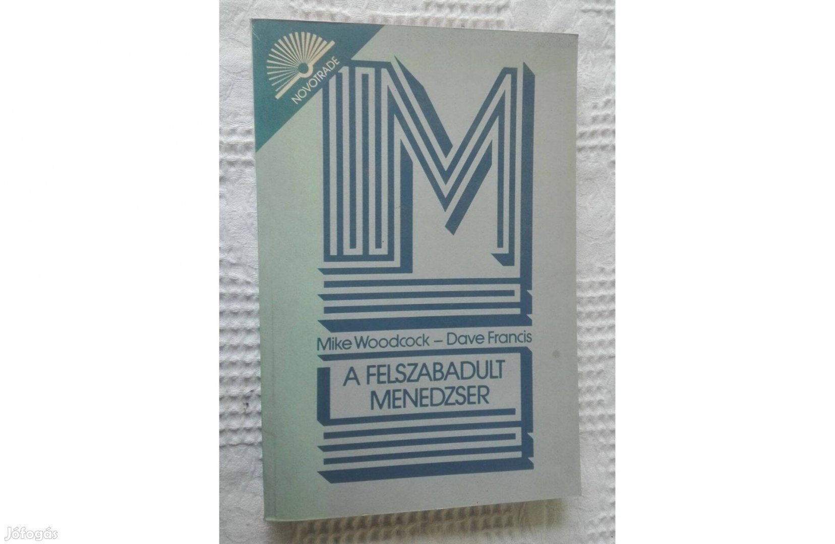 A felszabadult menedzser, olvasatlan