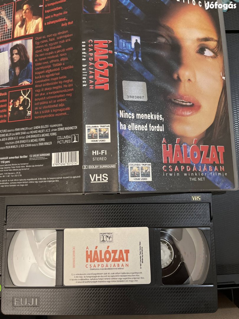 A hálózat csapdájában vhs kazetta