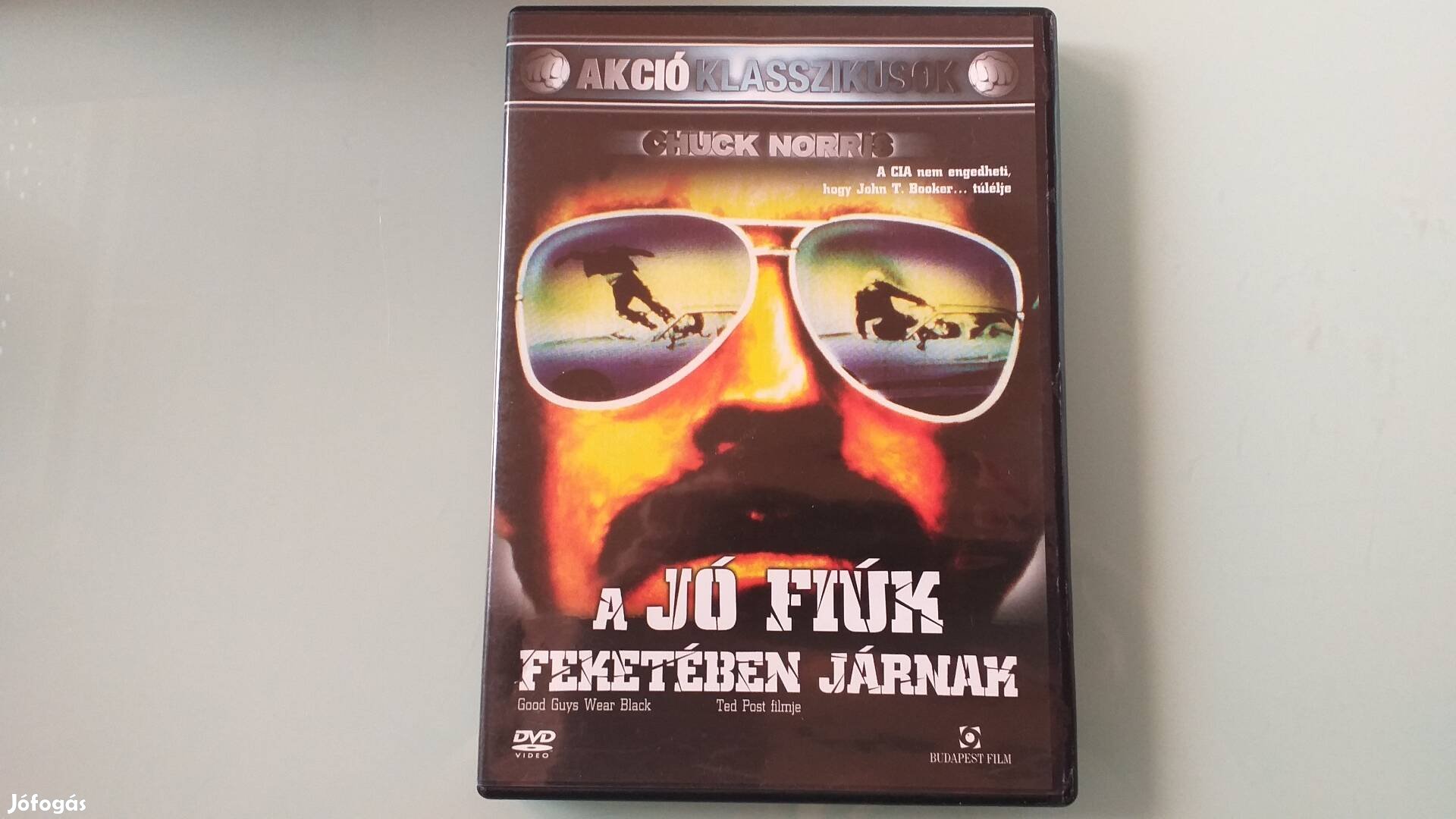 A jófiúk feketében járnak akciófilm DVD-Chuck Norris