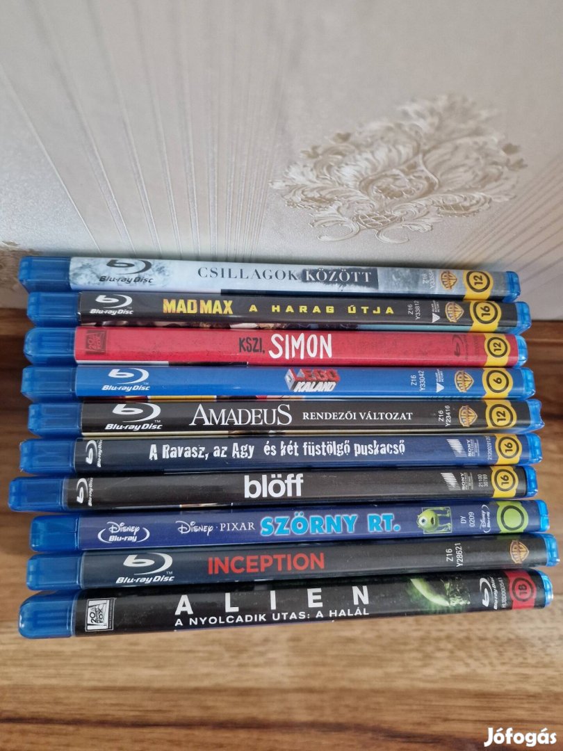 A képen látható blu-ray filmek eladóak 