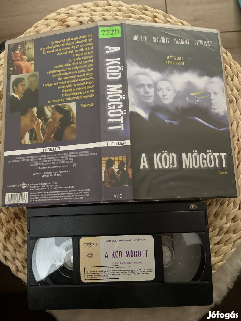 A kőd mögött vhs