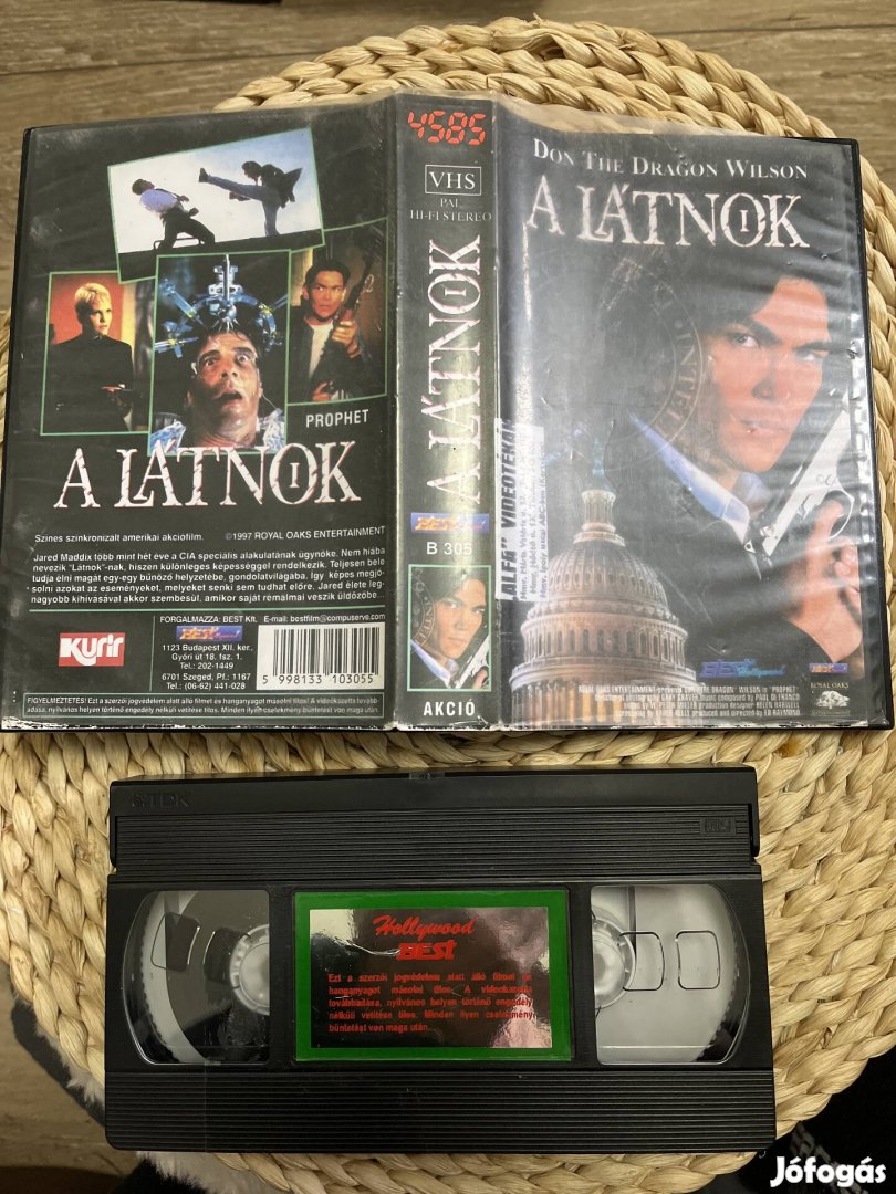 A látnok vhs.  