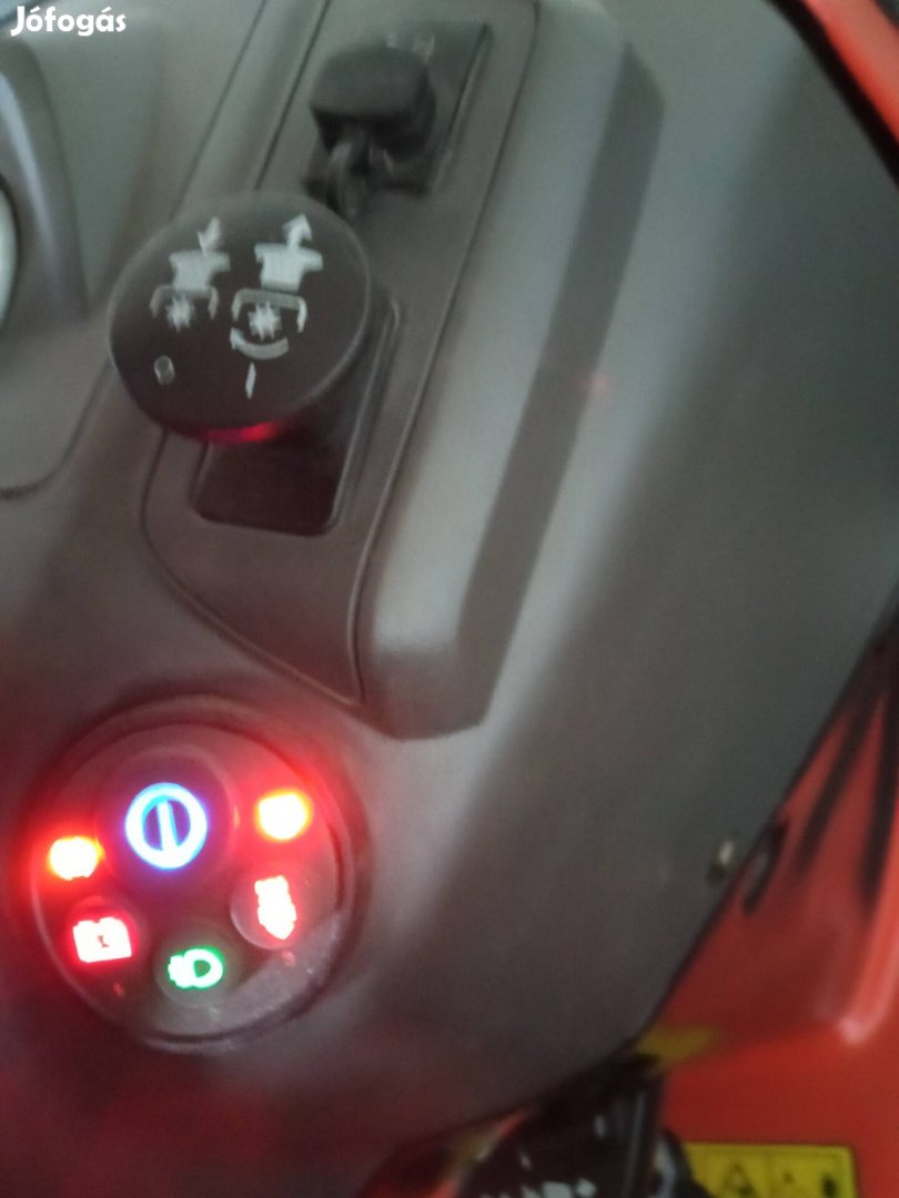 A legnagyobb gyűjtős Husqvarna fűnyíró traktor, fűnyírótraktor