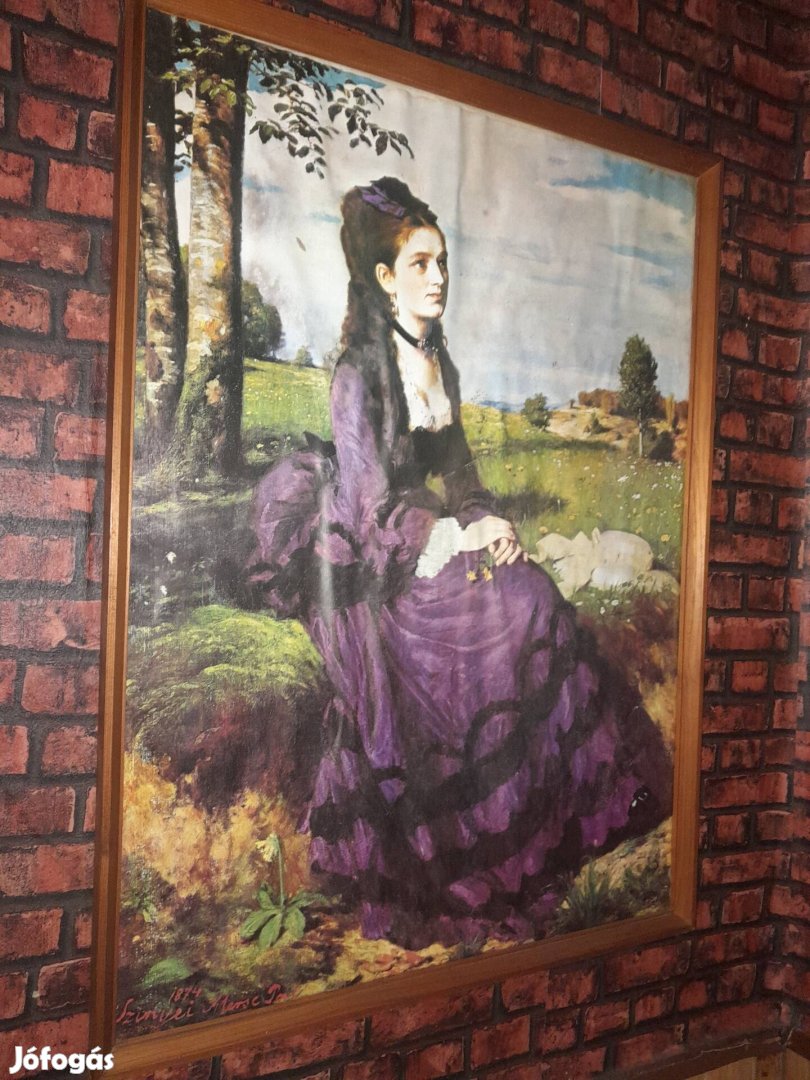 A lilaruhás nő