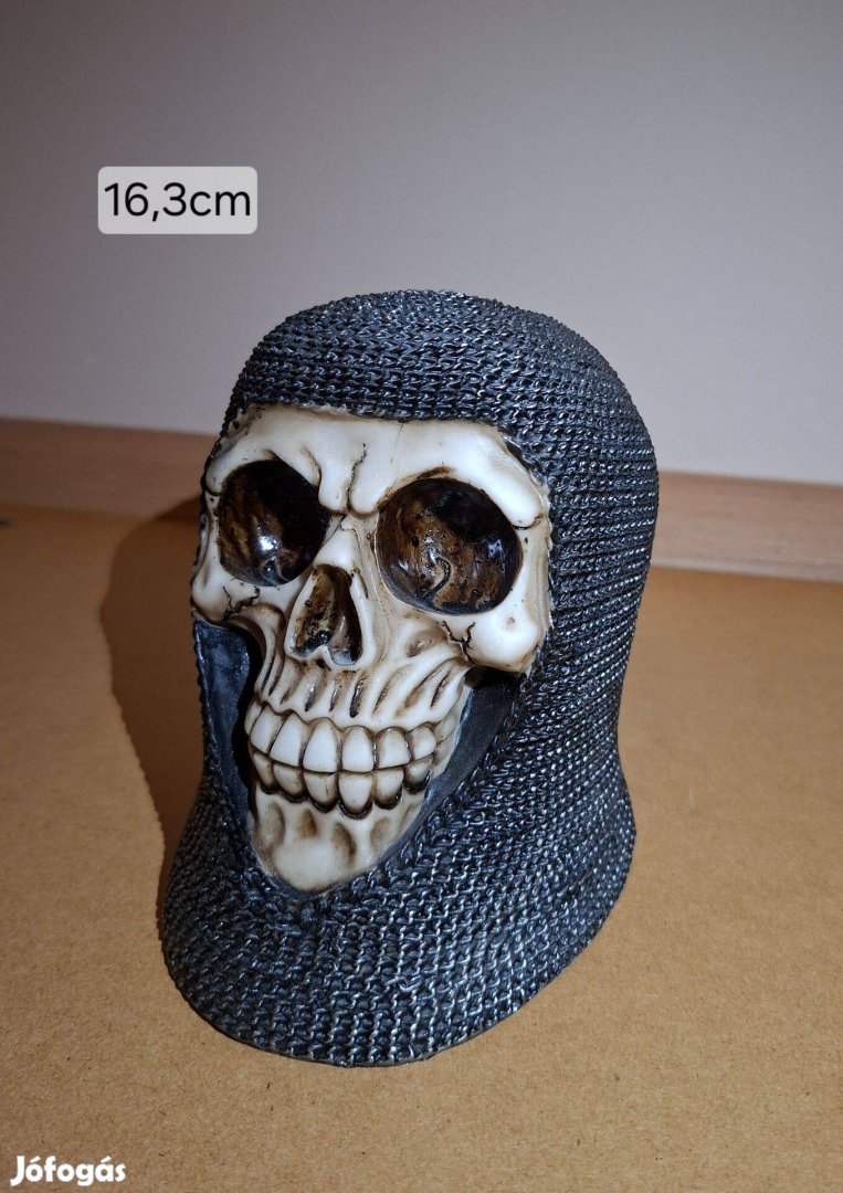 A lovag negéz napja dekorációs koponya eladó