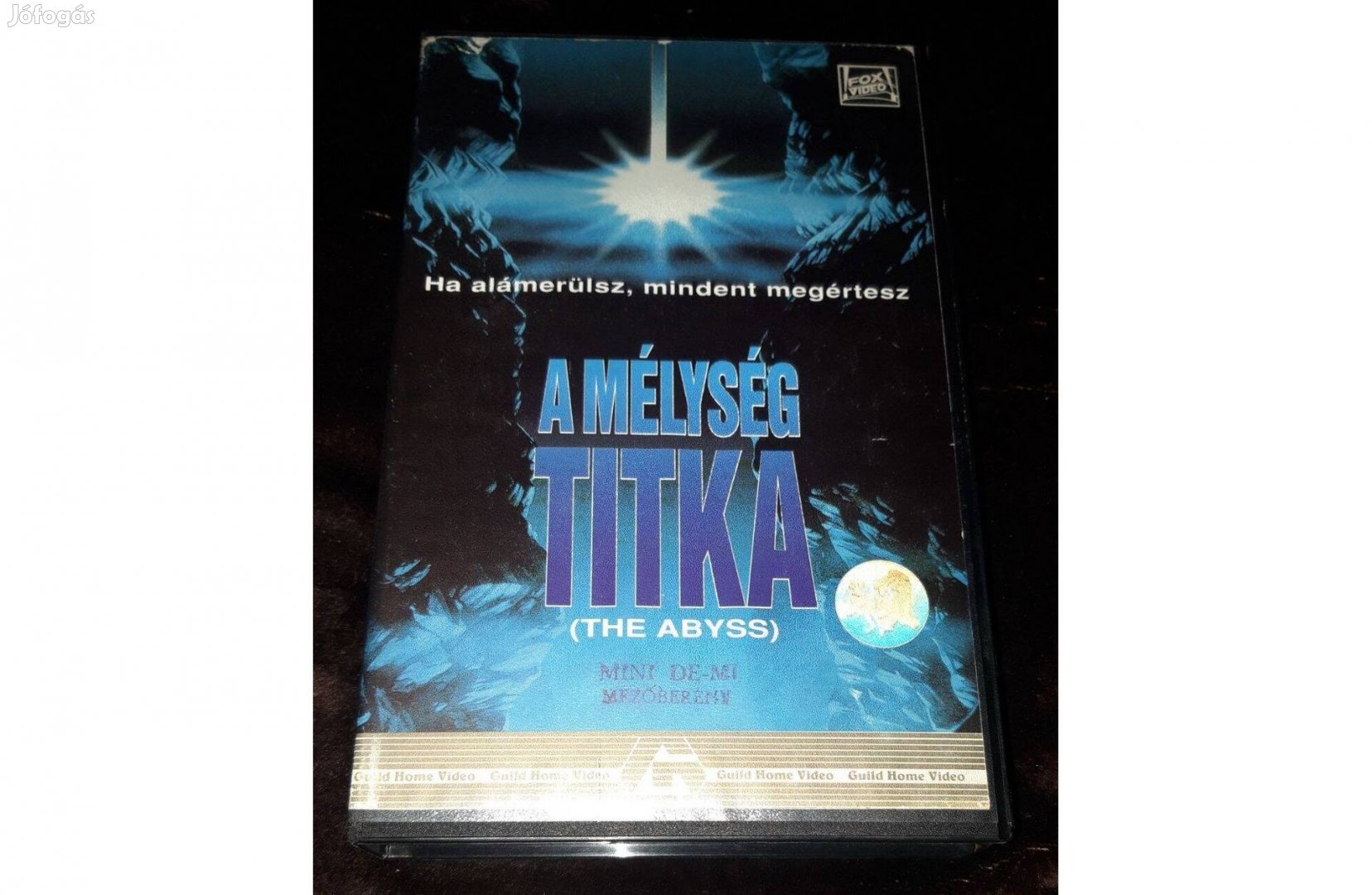 A mélység titka Guild VHS