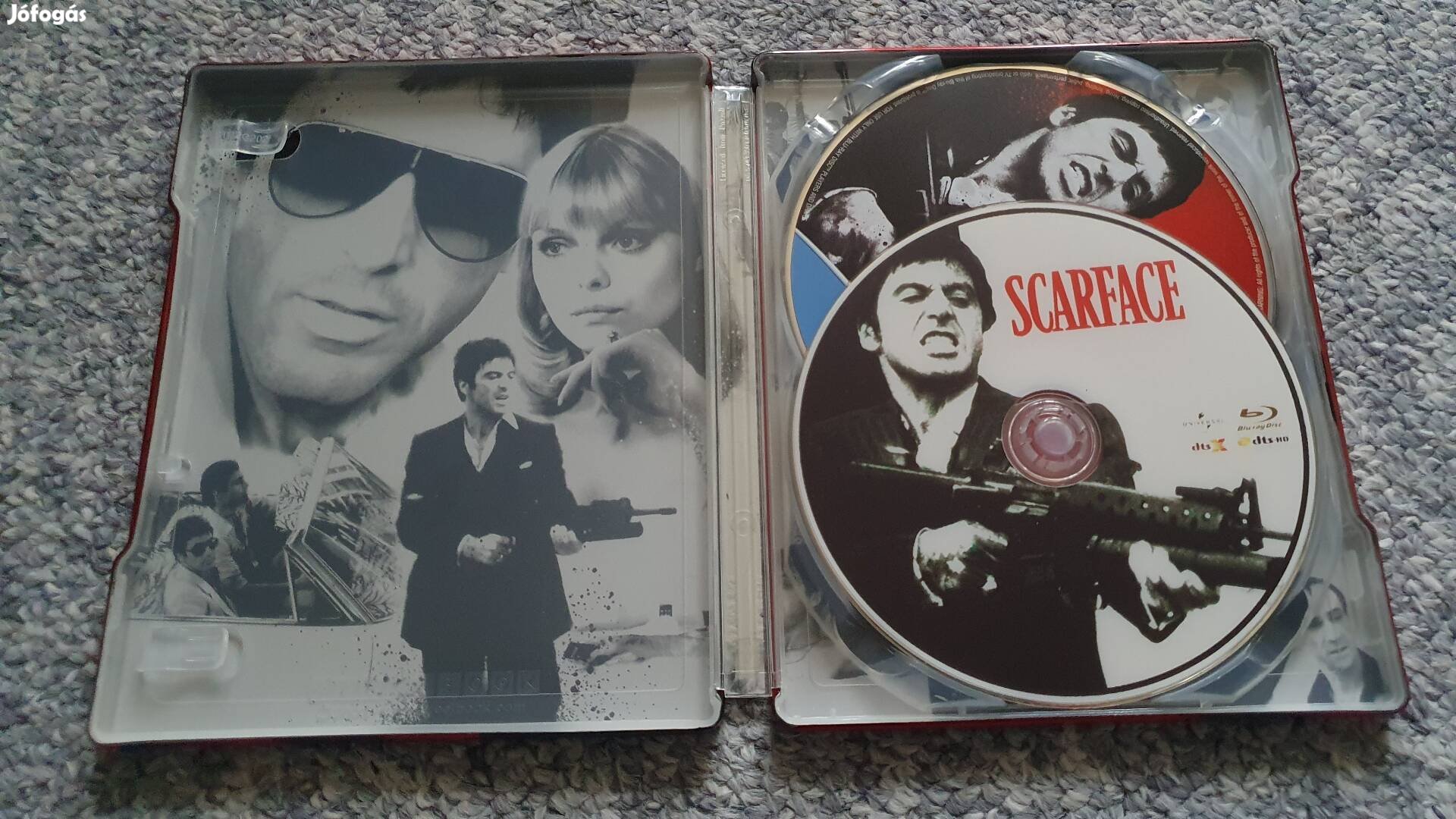 A sebhelyesarcú blu-ray steelbook