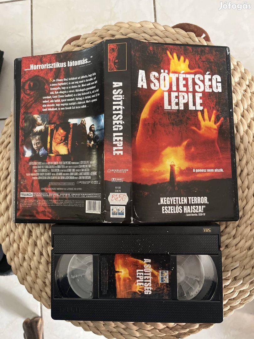 A sötétség leple vhs