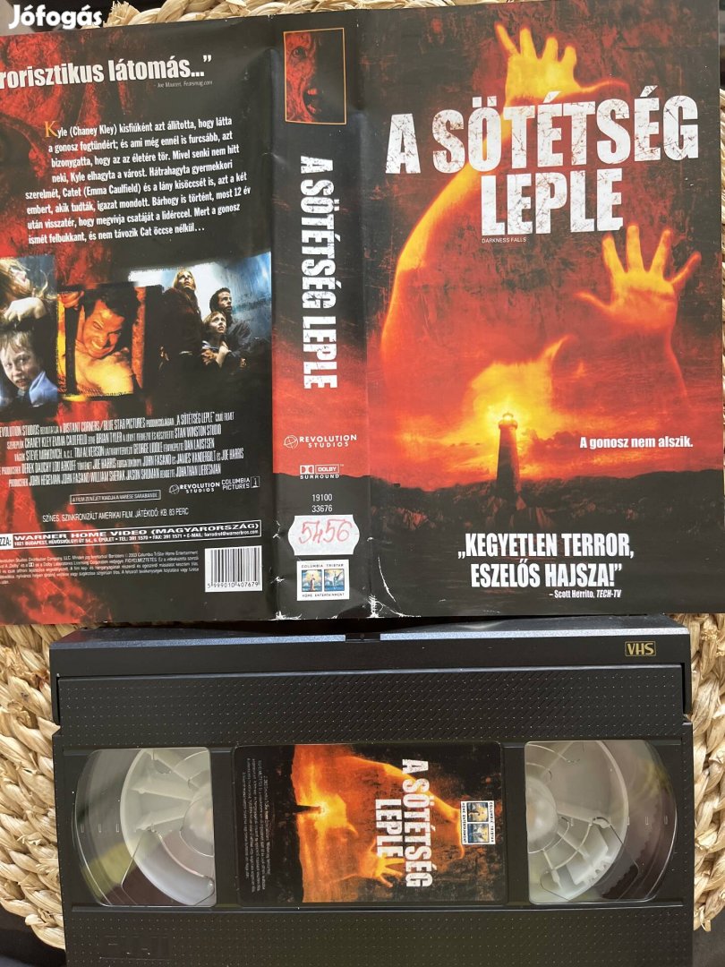 A sötétség leple vhs