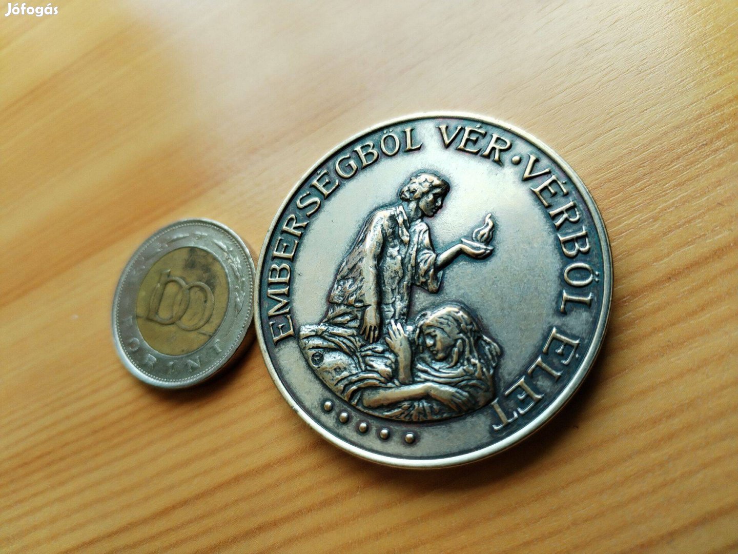 A szervezet Magyar 50 éves vérellátásért ezüstözöt emlékérem