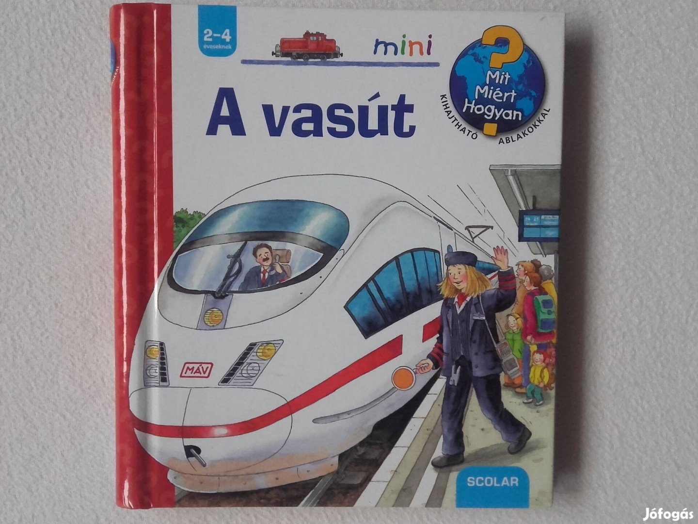 A vasút kihajtható ablakokkal könyv