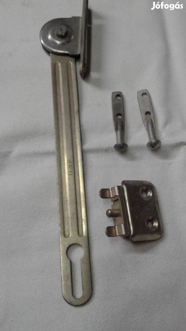 Ablak kitámasztó, határoló, olló eladó, masszív, klasszikus,