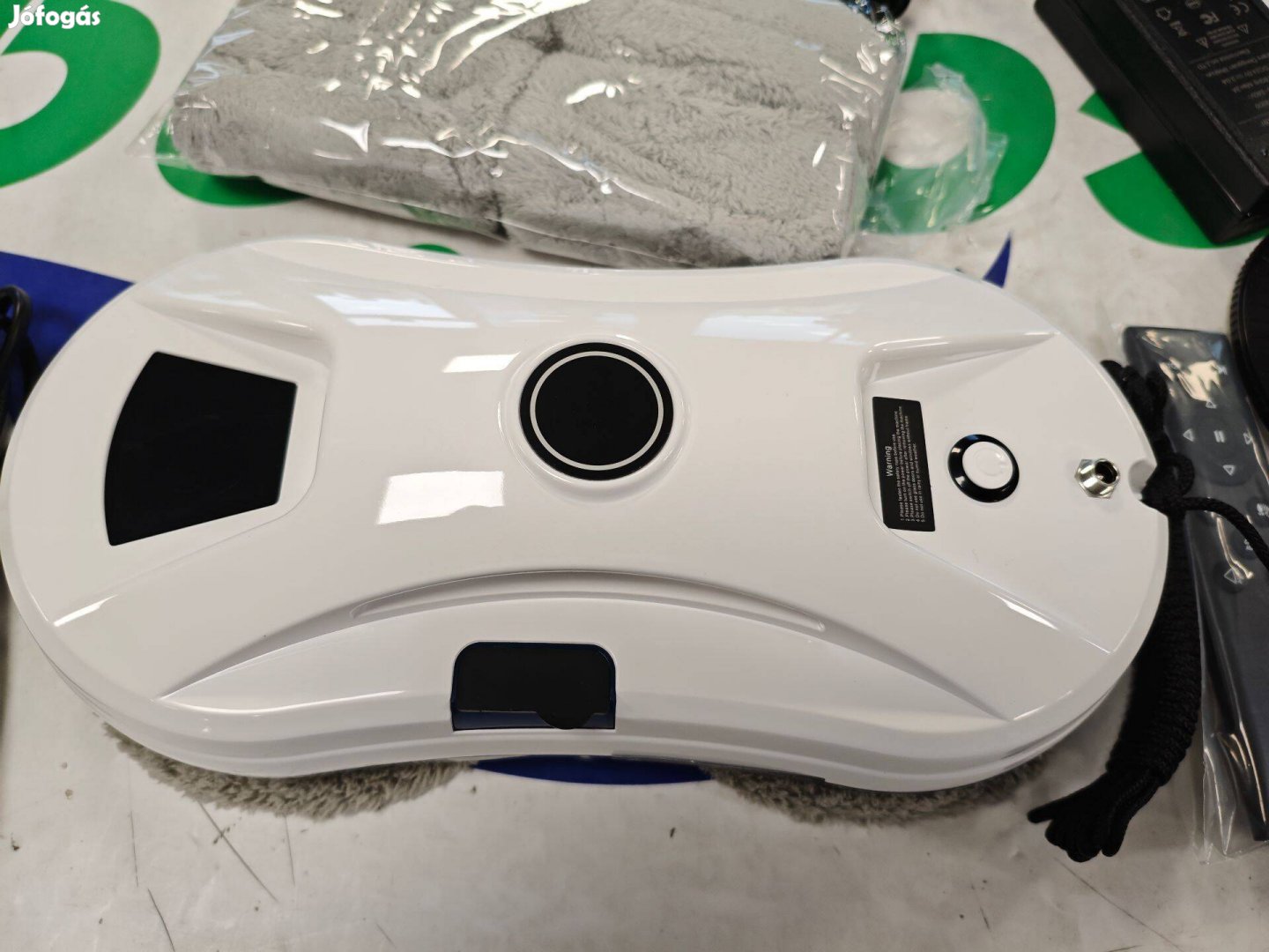 Ablaktisztító robot 5600 Pa intelligens kiegészítőkkel eladó