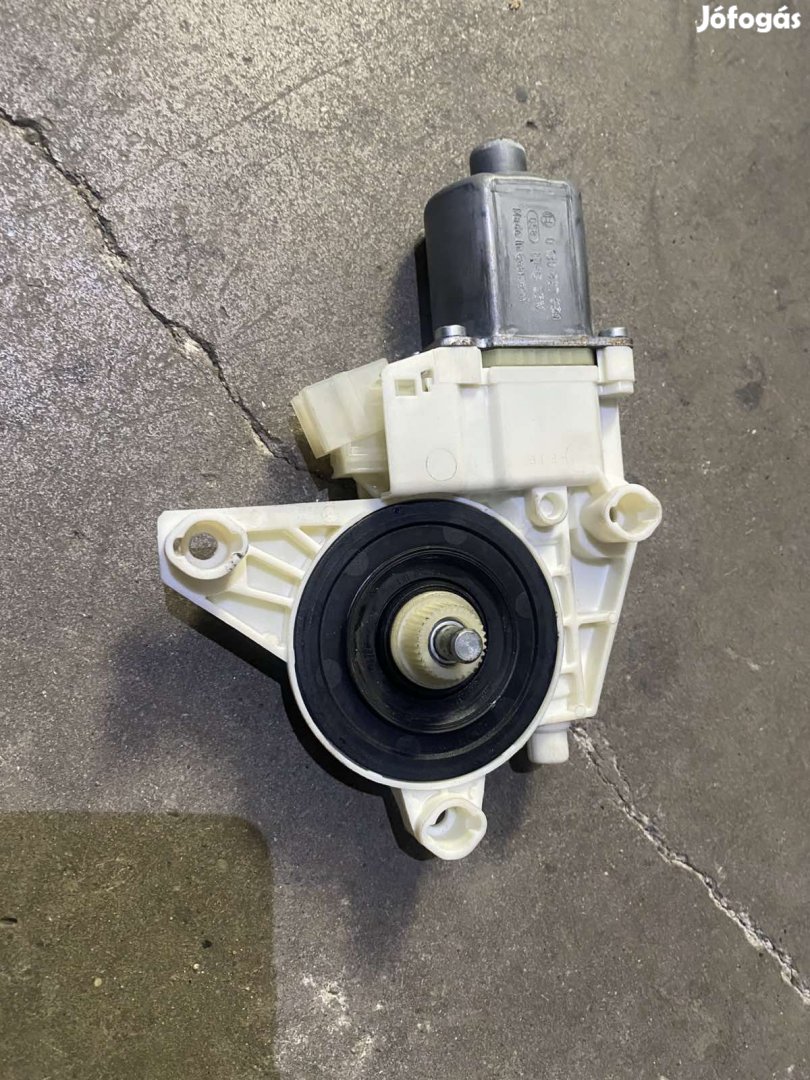 Ablaktörlő motor eladó