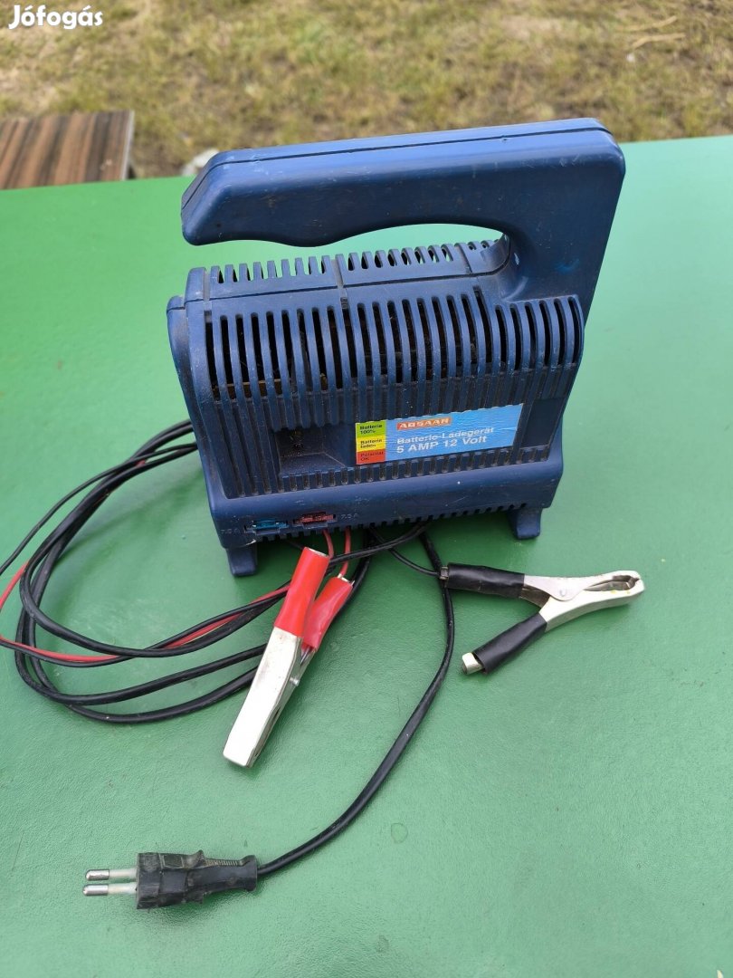 Absaar akkumulátor töltő 