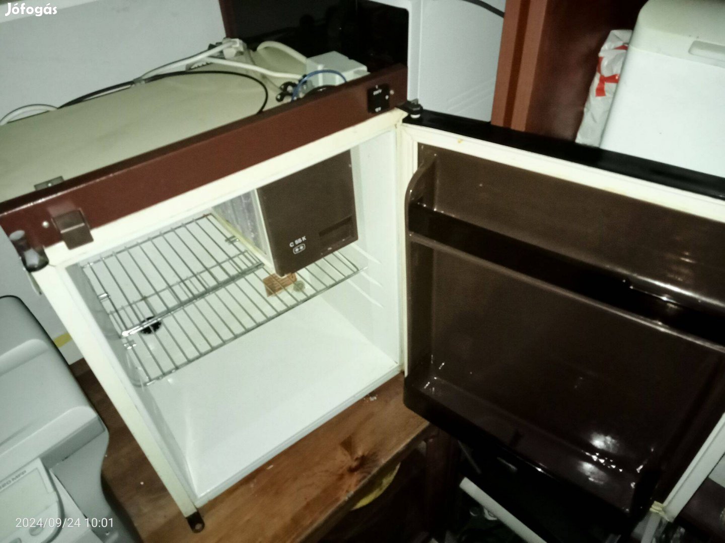 Abszorpciós hűtő (220V/gáz/12V)