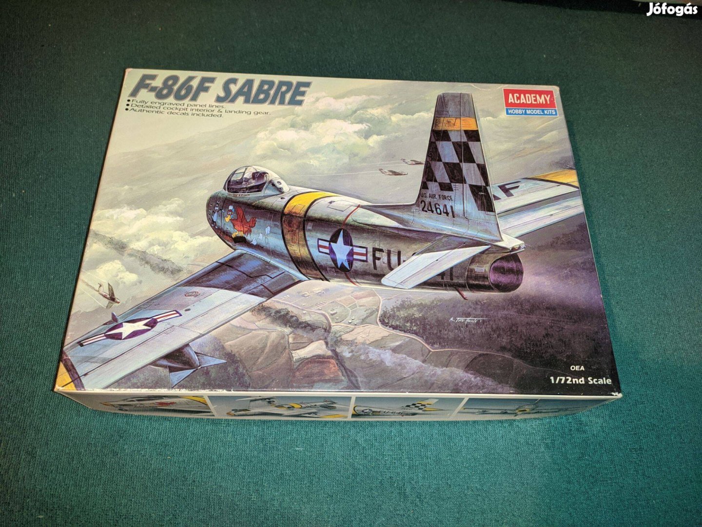 Academy F-86F Sabre makett