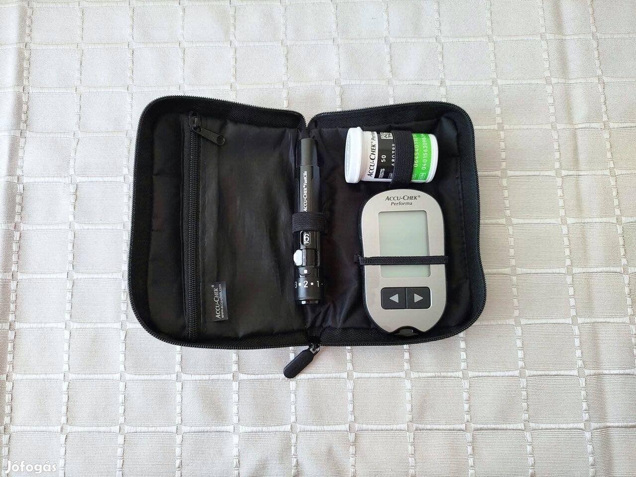 Accu-Chek Performa vércukorszint mérő