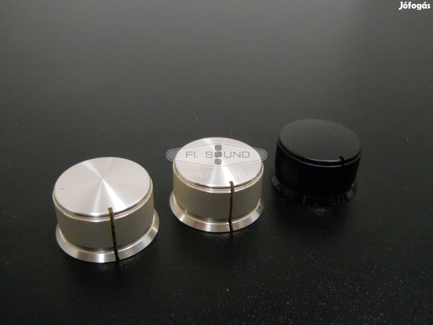 Accuphase Model E-205 , gyári gombok , darabonként rendelhető