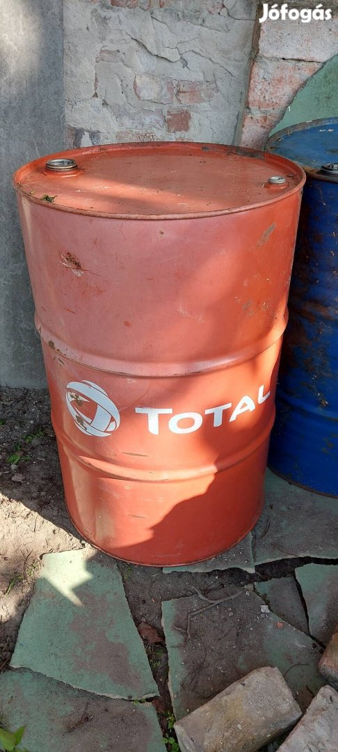 Acél, lemez, vas, fém hordó 200l, több darab. Gázolaj volt benne.