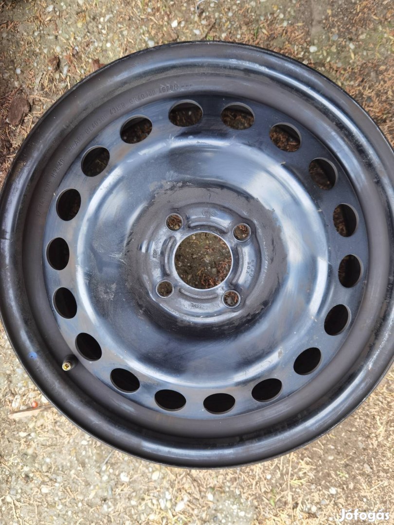 Acél felni 15 col ET 40 pl:Dacia