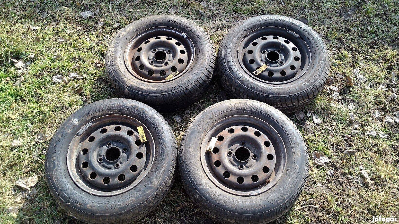 Acél felnin autógumi eladó Ford Escort