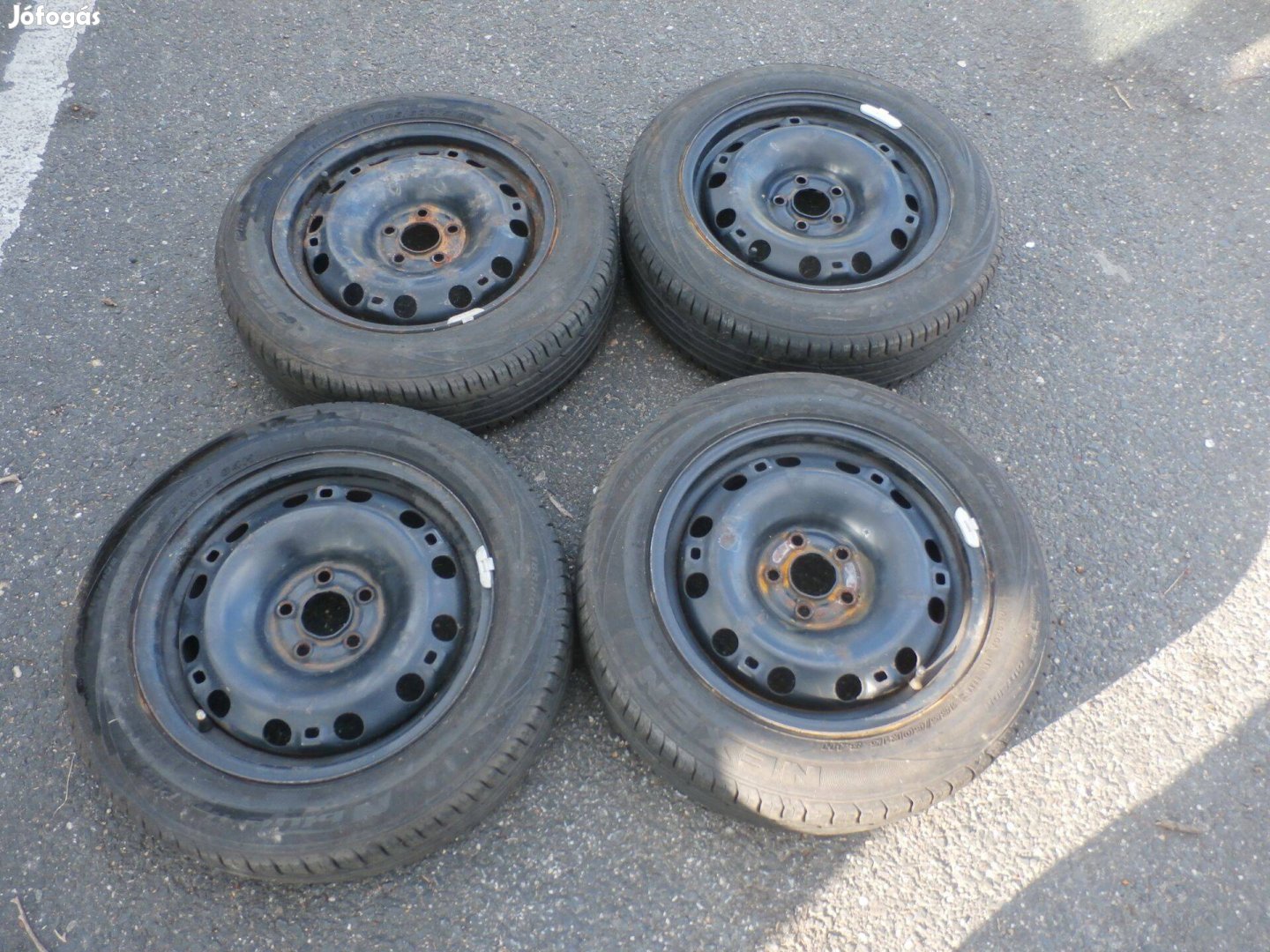 Acélfelni 5x100 185/60R15 nyári gumival