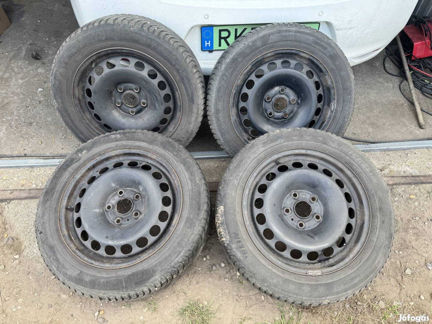 Acélfelni 5x112 téligumival 205/55 R16