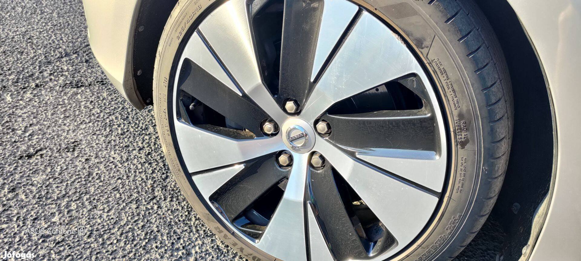 Acélfelni kettő darab ,téli gumival együtt ami Hankook eladó