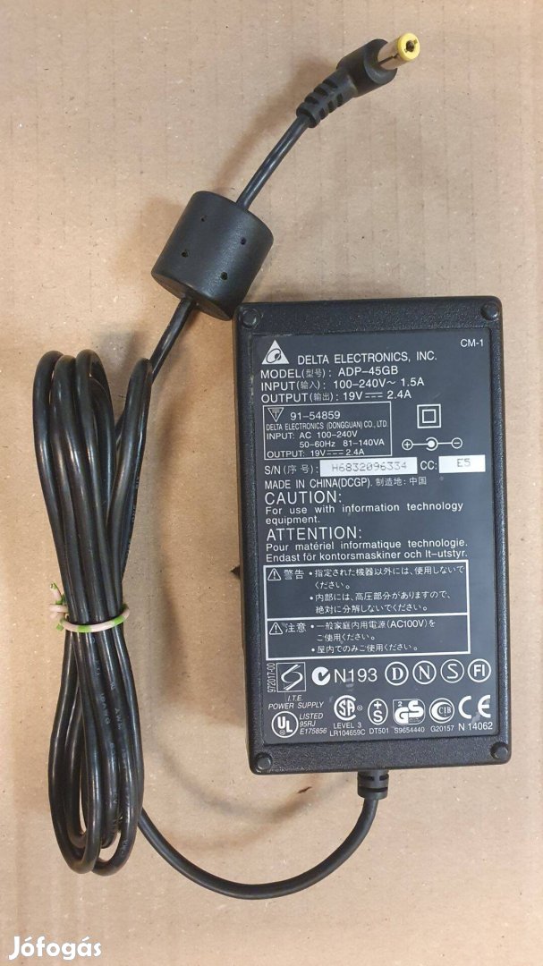 Acer 19V 2,4A 65W laptop notebook adapter töltő tápegység Delta